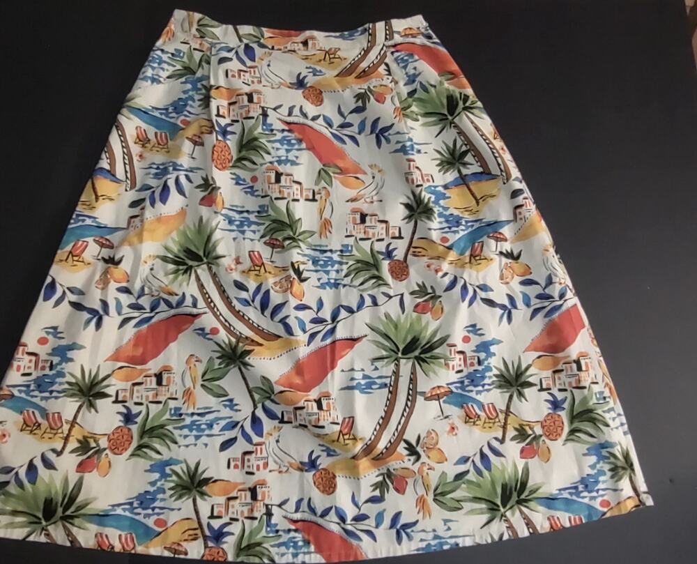 Tropical Print Women's Skirt Size XL NWT. Retail $44 St Johns Bay. Beautiful